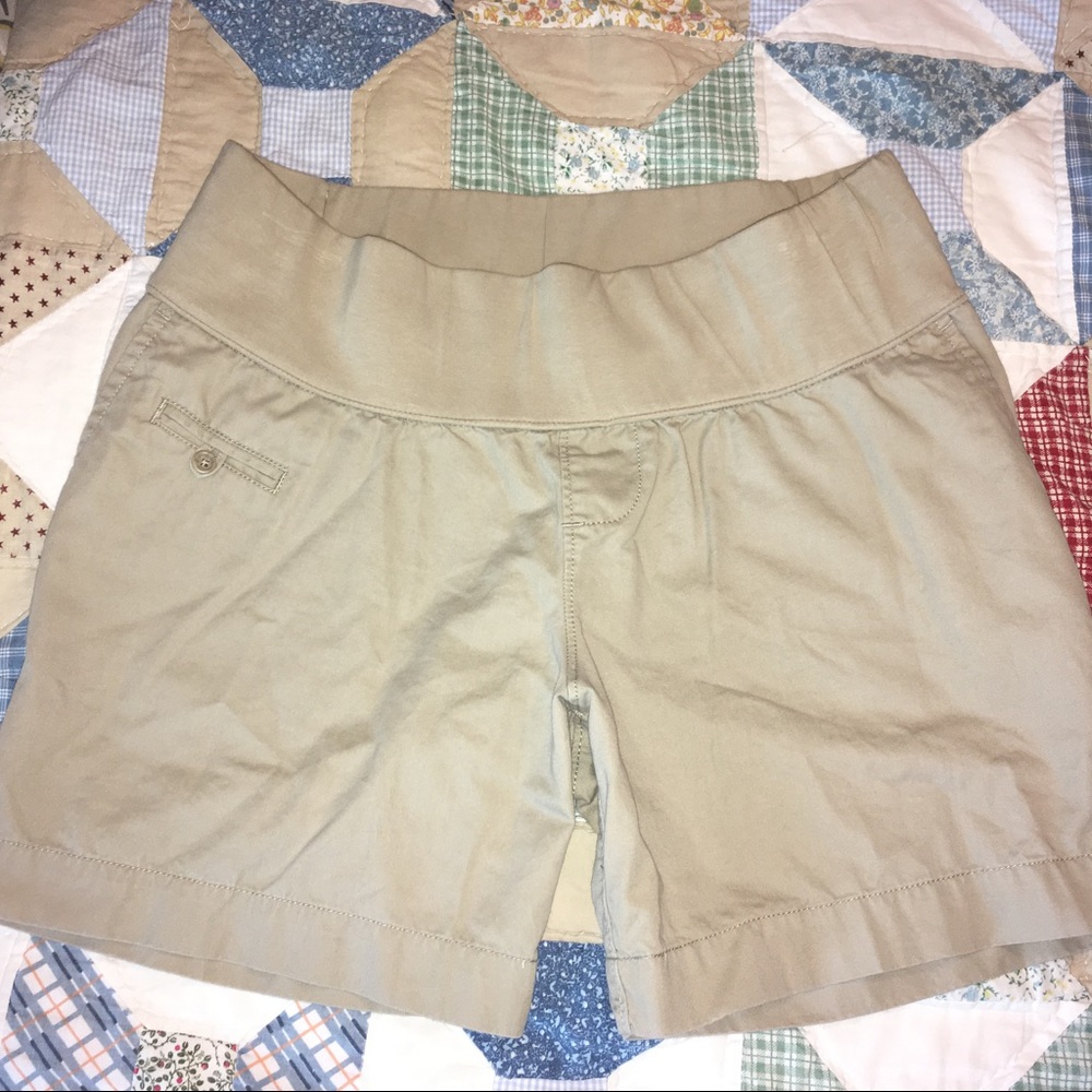Liz Lange maternity khaki shorts